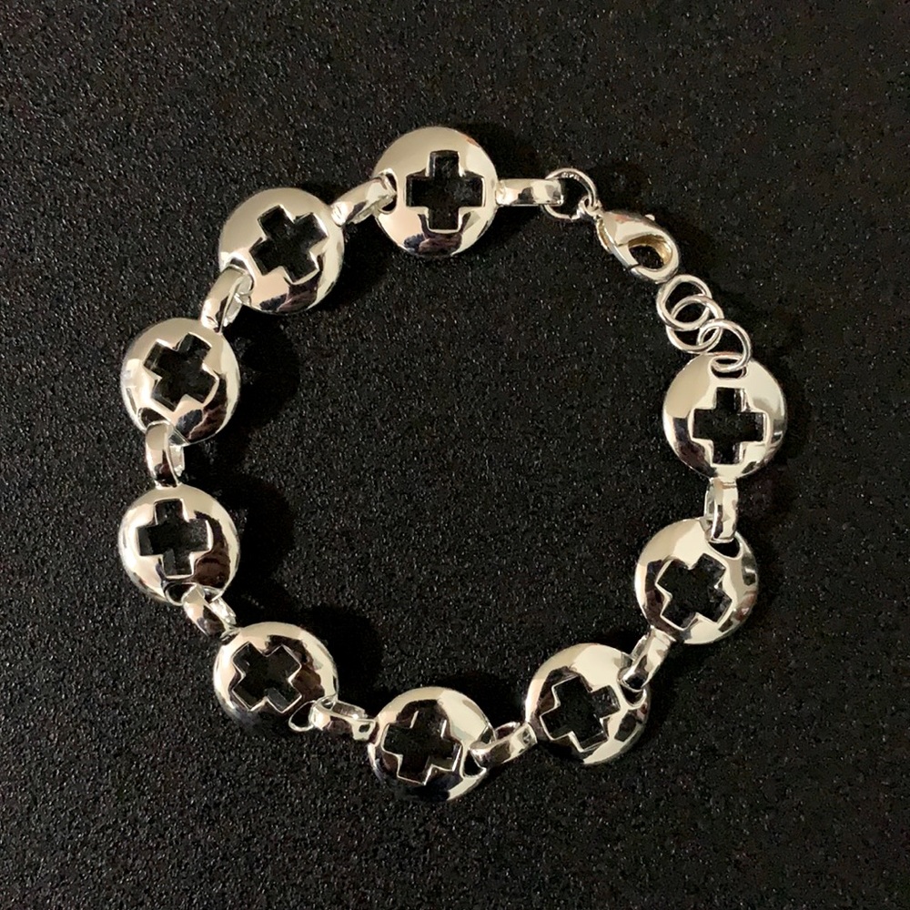Hollow Cross Linked Bracelet